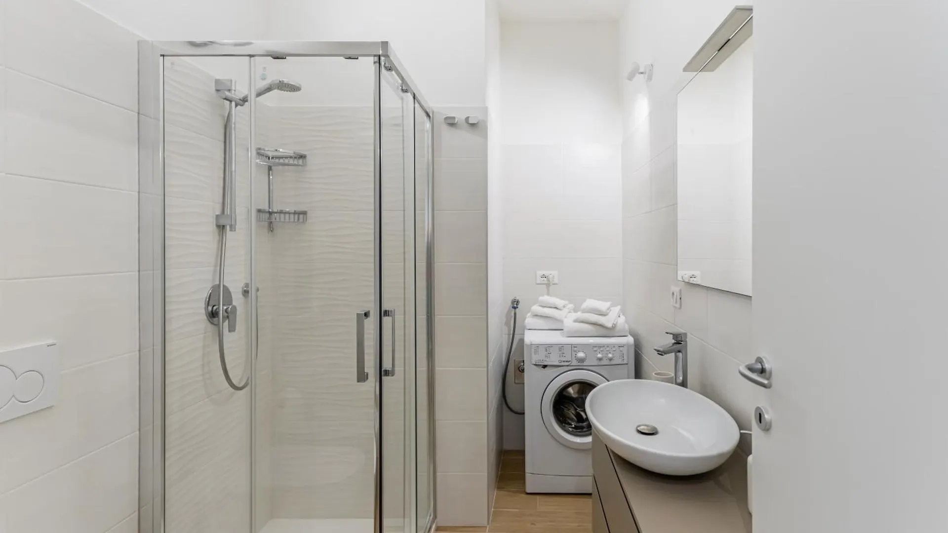 Casa Mina - Pavia City - By Host4U 公寓