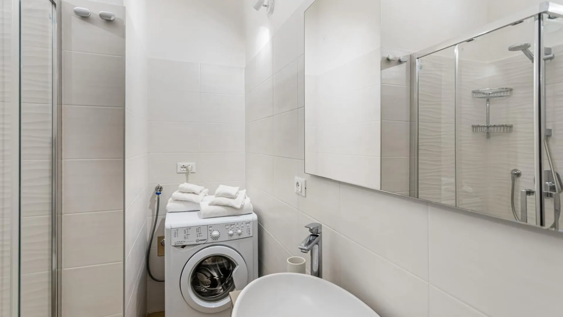 Casa Mina - Pavia City - By Host4U